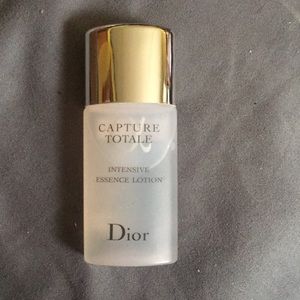 Dior capture totale intensive essence lotion